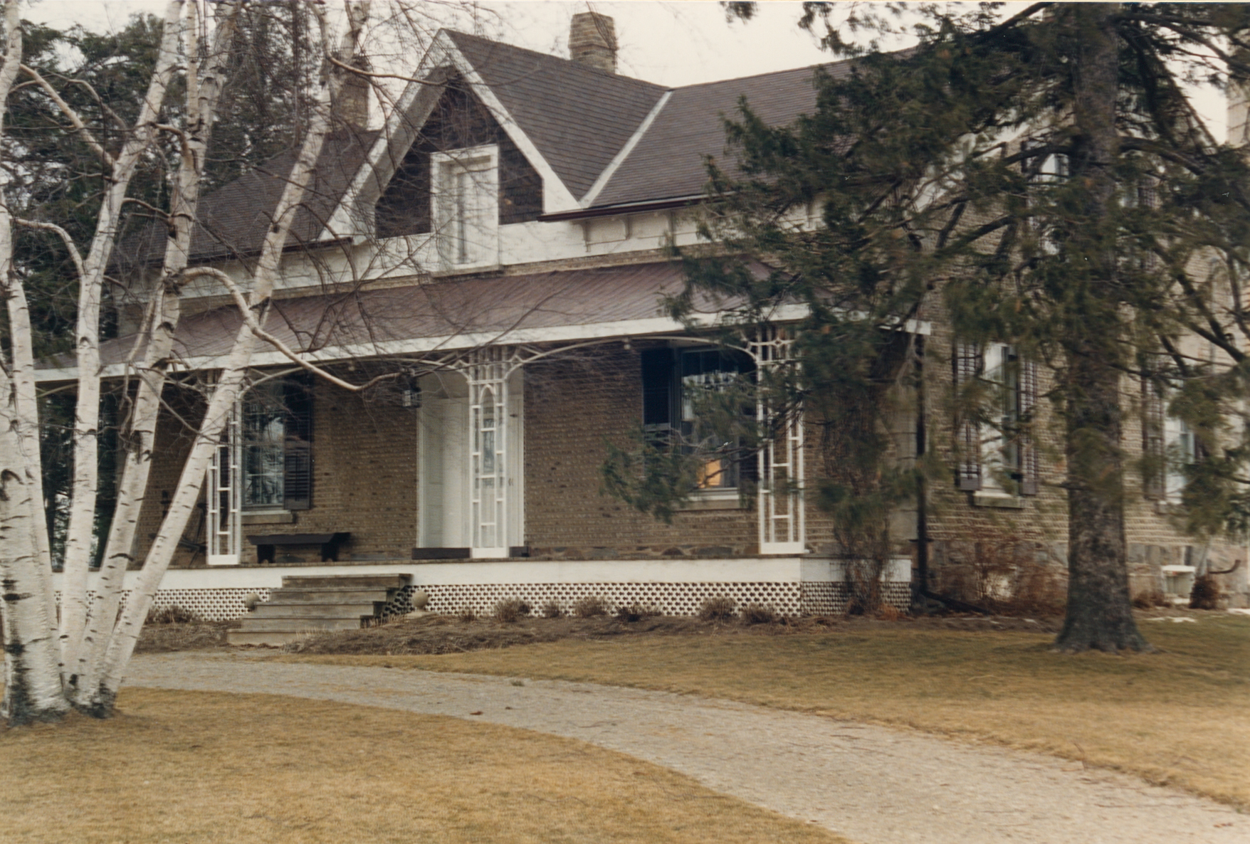 Bra-6 963 Keg Lane 4